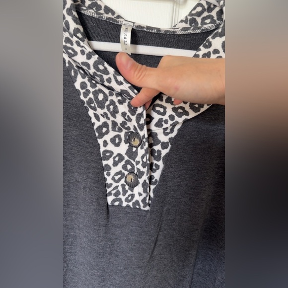 Emerald Charcoal and Cream Leopard Print Top - Picture 5 of 11